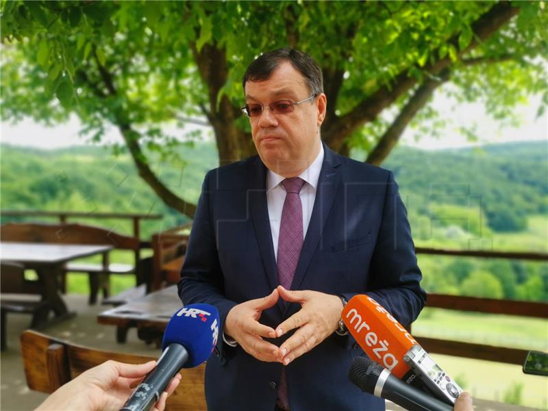 Bajs s minimalnom razlikom u 2. krug s HDZ-ovim Marušićem 