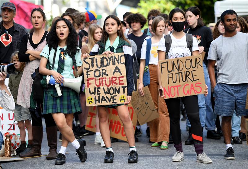 AUSTRALIA ENVIRONMENTAL POLITICS SCHOOL STRIKE