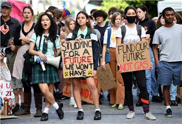 AUSTRALIA ENVIRONMENTAL POLITICS SCHOOL STRIKE