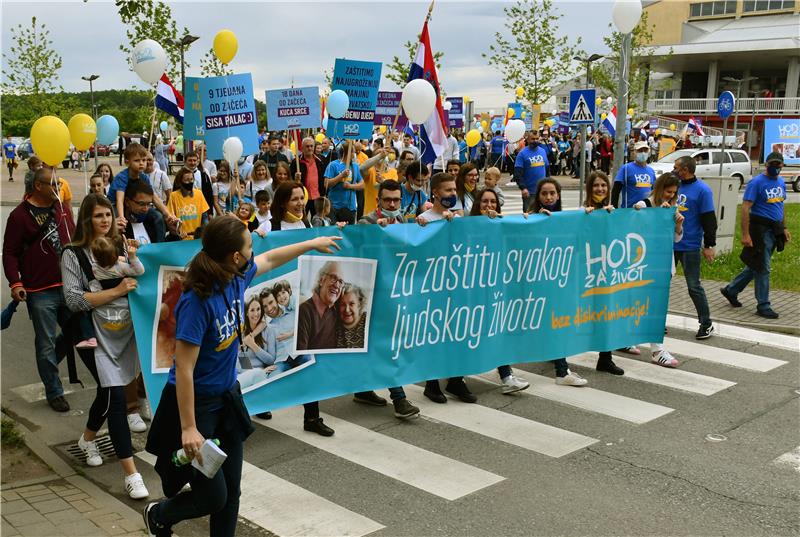 Slavonski Brod: Povorka Hod za život, obitelj i Hrvatsku