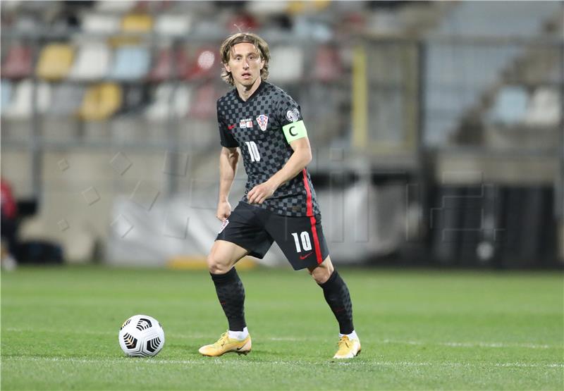 Modrić još jednu godinu u Realu