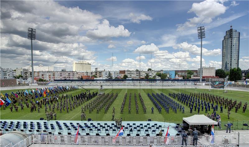 Na stadionu u Kranjčevićevoj generalna proba za 30. obljetnicu Hrvatske vojske