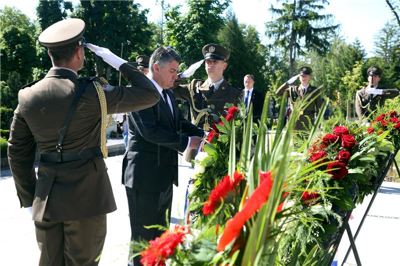 Svečano obilježavanje Dana Hrvatske vojske na groblju Mirogoj