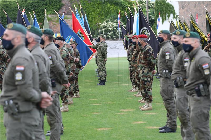 Svečano postrojavanje pripadnika Oružanih snaga Republike Hrvatske