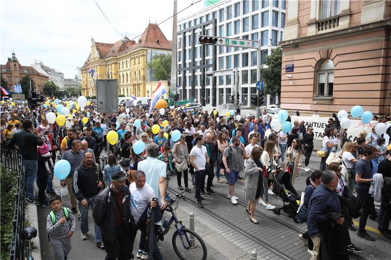 A few thousand come out for Walk for Life in Zagreb