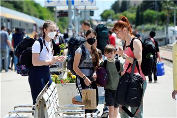 Dolazak vlaka s češkim, slovačkim i mađarskim turistima                           