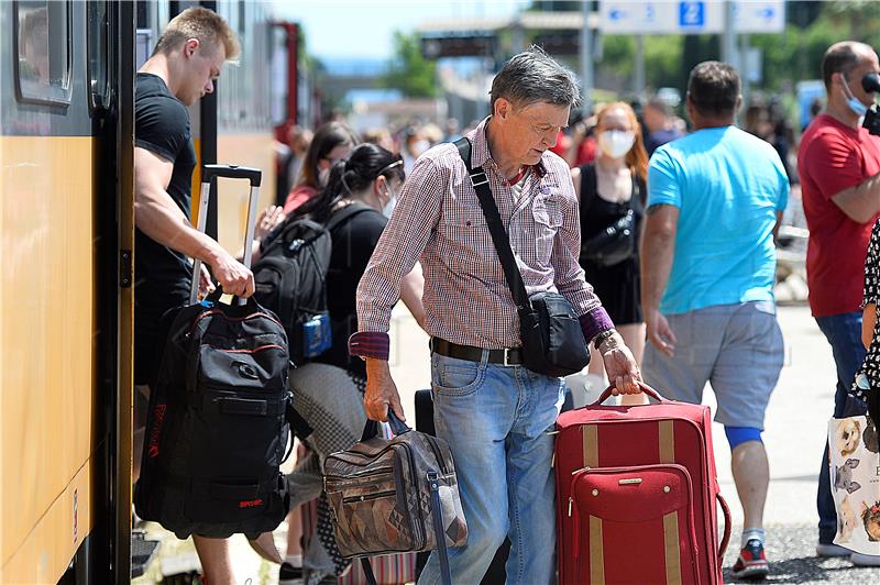 Dolazak vlaka s češkim, slovačkim i mađarskim turistima                           