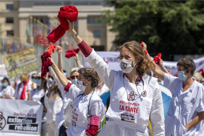 SWITZERLAND WHO DOCTORS CLIMATE CHANGE PROTEST