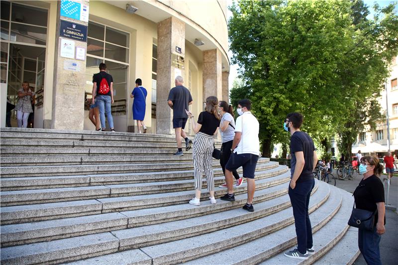 Polling stations opened for second round of local elections in Croatia