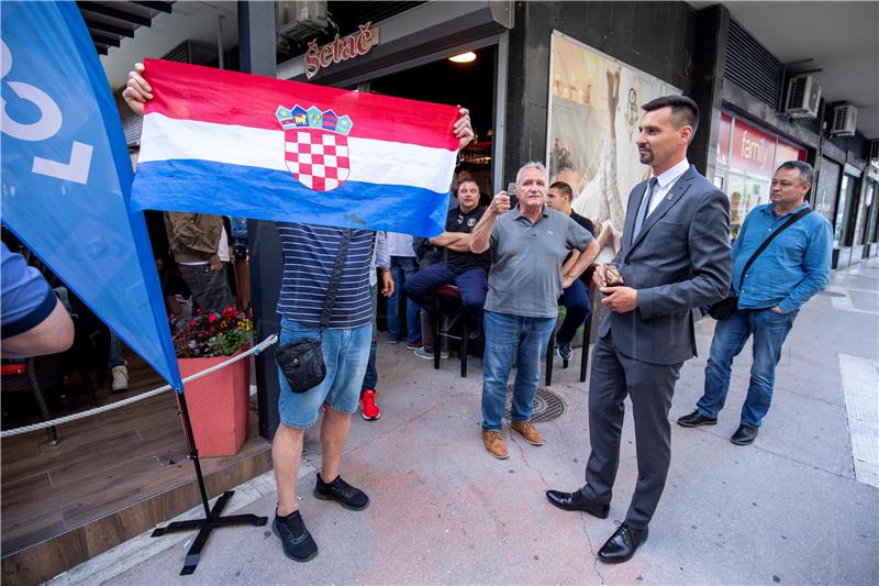 Stožer Ivice Puljka nakon objave prvih izlaznih anketa