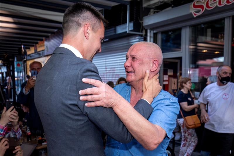 Stožer Ivice Puljka nakon objave prvih izlaznih anketa