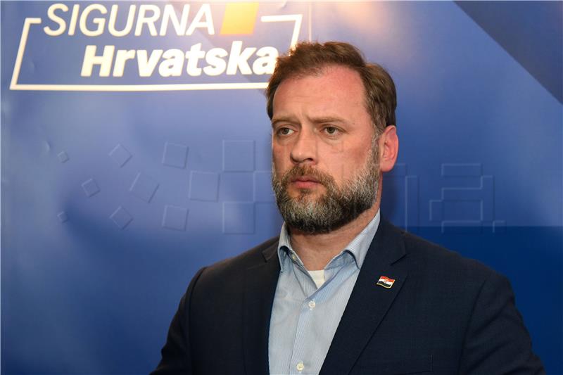 Vinkovci: Praćenje rezultata lokalnih izbora u stožeru županijskog odbora HDZ-a