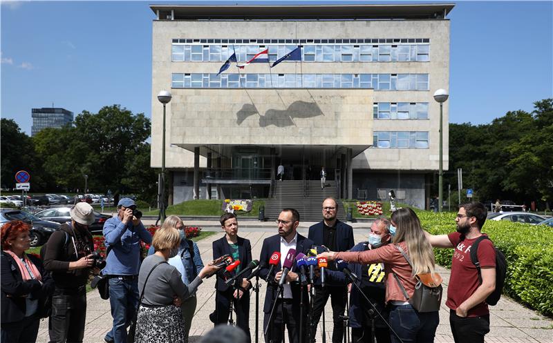 Konferencija za medije izabranoga gradonačelnika Tomaševića i njegovih zamjenika