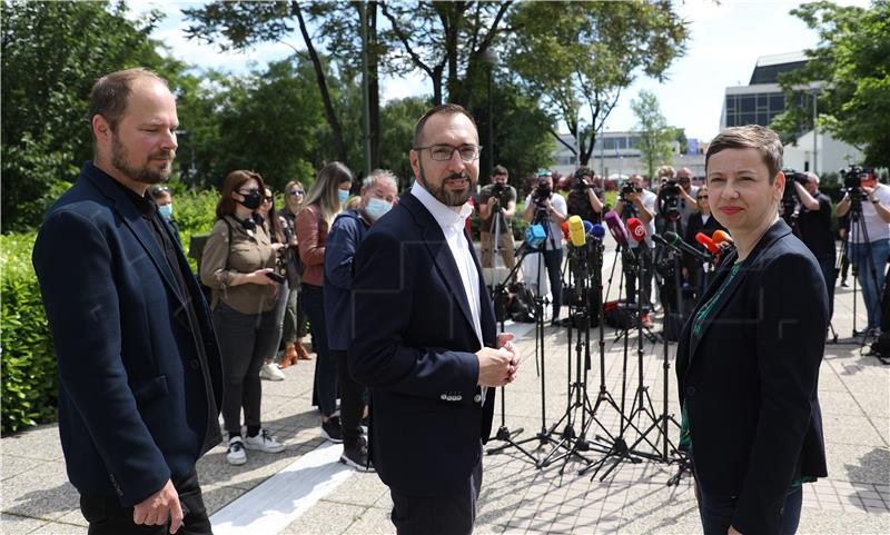 Konferencija za medije izabranoga gradonačelnika Tomaševića i njegovih zamjenika