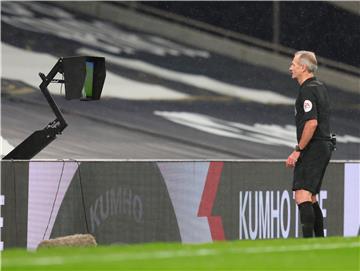 Studija: Više od 40 posto navijača neće dolaziti na stadione zbog VAR-a