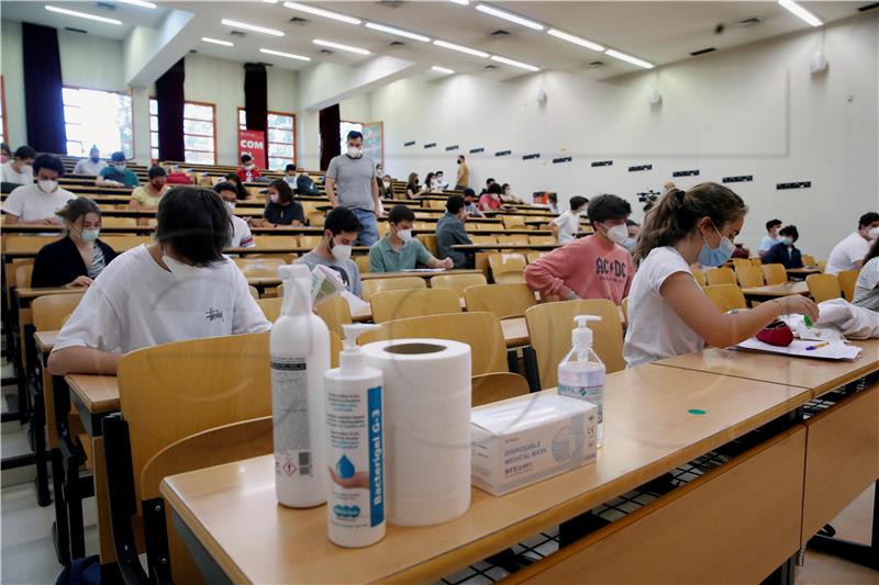 SPAIN CORONAVIRUS PANDEMIC UNIVERSITY EXAM