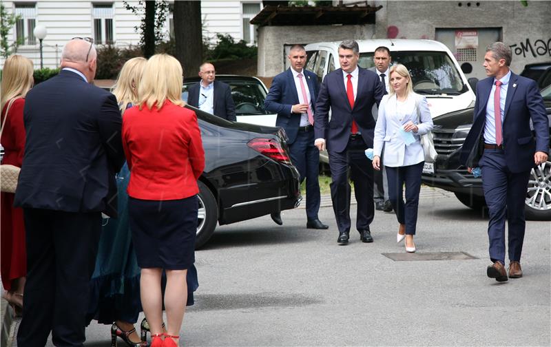  Milanović posjetio Polikliniku za zaštitu djece i mladih Grada Zagreba