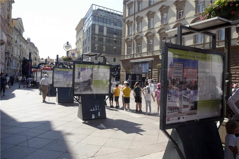 Rijeka: Na postamentima na Korzu otvorena izložba Zelena Rijeka