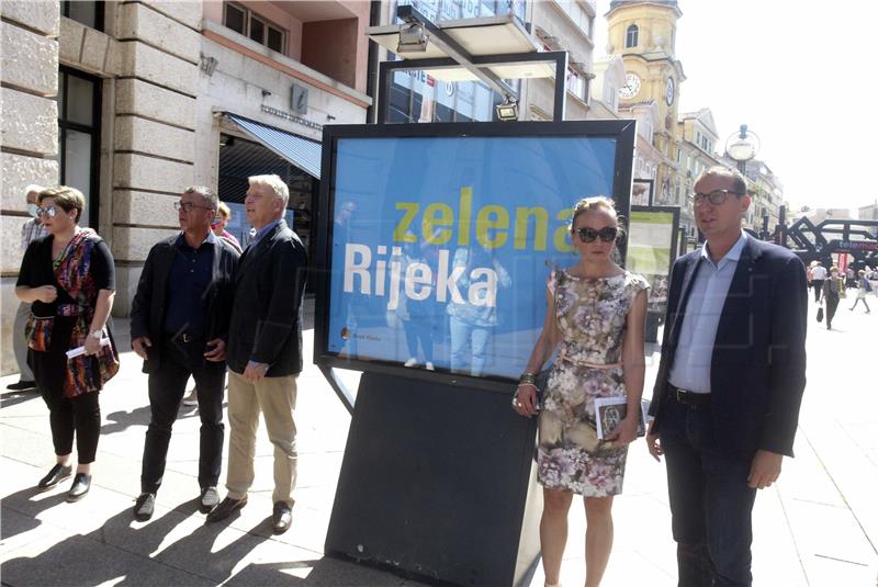 Rijeka: Na postamentima na Korzu otvorena izložba Zelena Rijeka