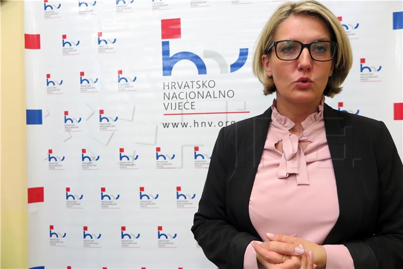 HNV traži zajamčene mandate, srbijanska ministrica kaže da nije nadležna