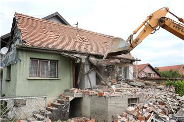 Počelo rušenje prve kuće u Zagrebu nakon potresa