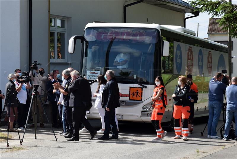 Capak i Beroš na promociji covid buseva