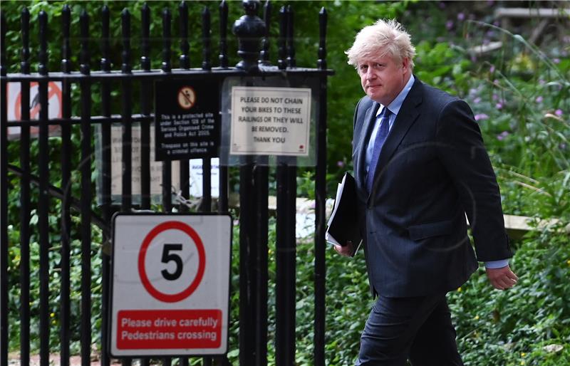 Johnson odgodio ukidanje restrikcija u Britaniji za mjesec dana