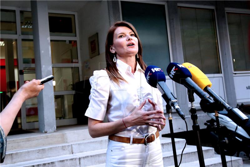  Sabina Glasovac dala je izjavu za medije