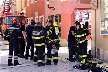 Požar stana u središtu Zadra, stanari evakuirani