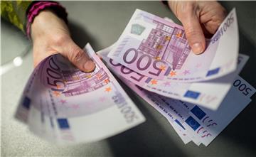 EU se zadužio za 20 milijardi eura, prva transakcija za financiranje oporavka 