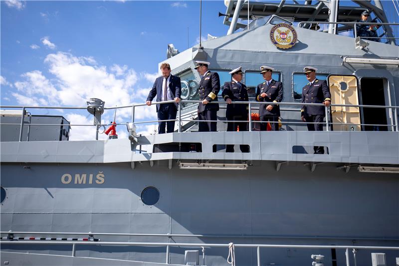 Defence minister visits Split, discusses activities of Croatian Navy