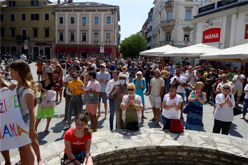 Skup podrške otpuštenim novinarima Glasa Istre