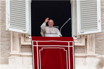 VATICAN POPE ANGELUS PRAYER