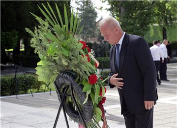 Hajdaš Dončić i Habulin pozdravljaju dolazak premijera na Dan antifašizma