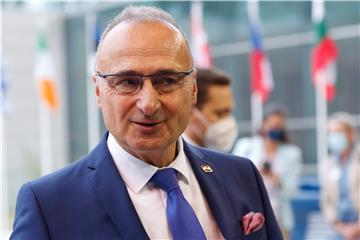 Grlić Radman: Srbija treba pokazati "suštinski i održiv napredak"