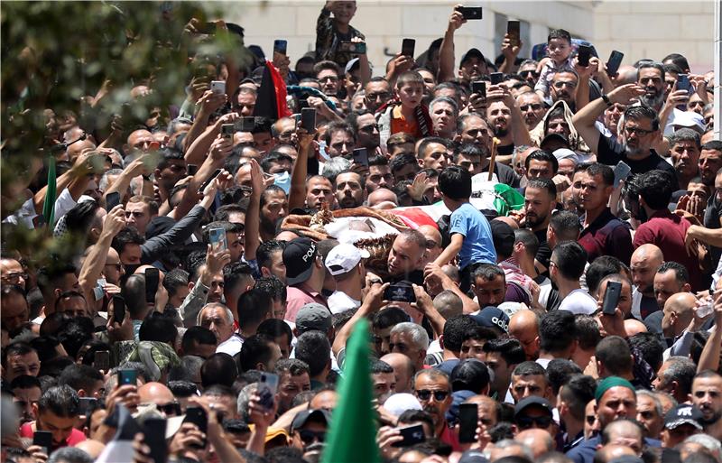 MIDEAST PALESTINIANS WEST BANK NIZAR BANAT FUNERAL