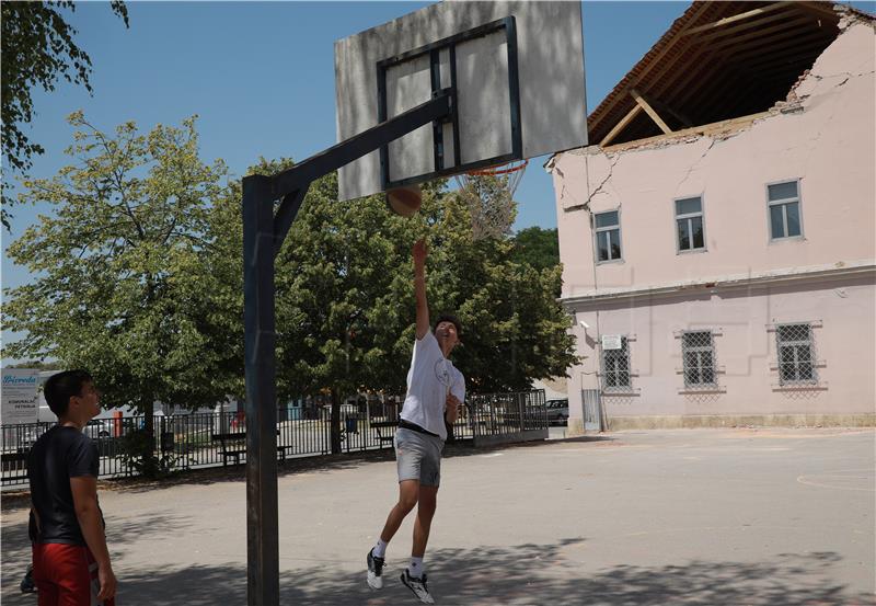 Život u Petrinji nakon potresa