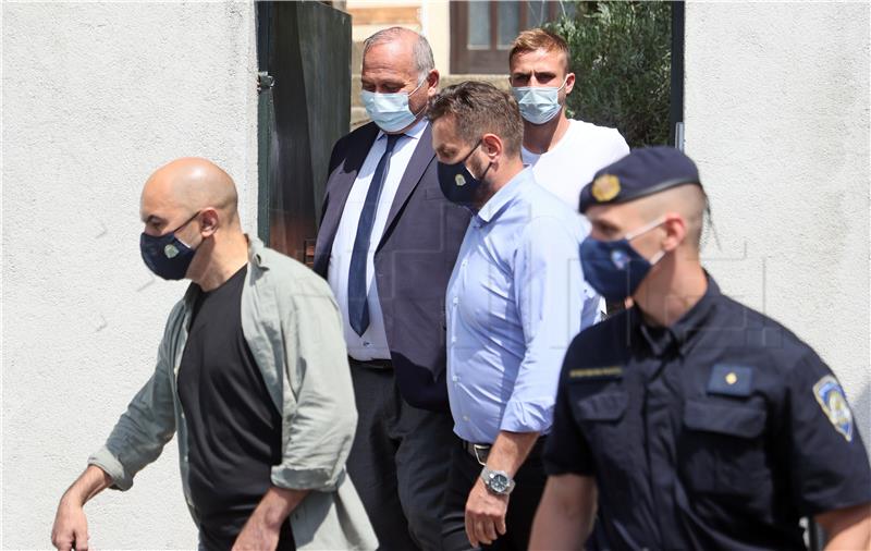 USKOK demands investigative detention for five suspects in two corruption cases