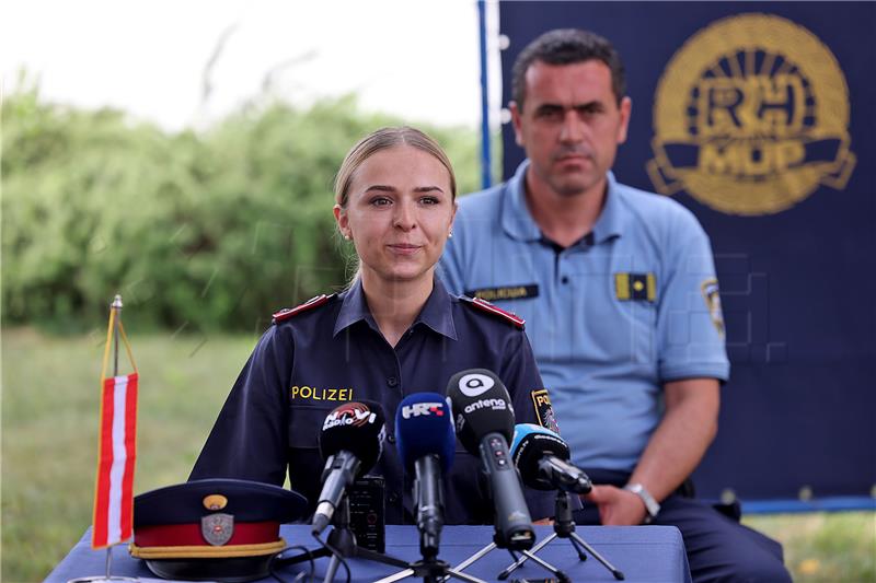 Konferencija za medije povodom dolaska stranih policijskih službenika