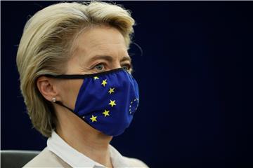 Von der Leyen: Priljev ilegalnih migranata preko Bjelorusije "politički motiviran" - 