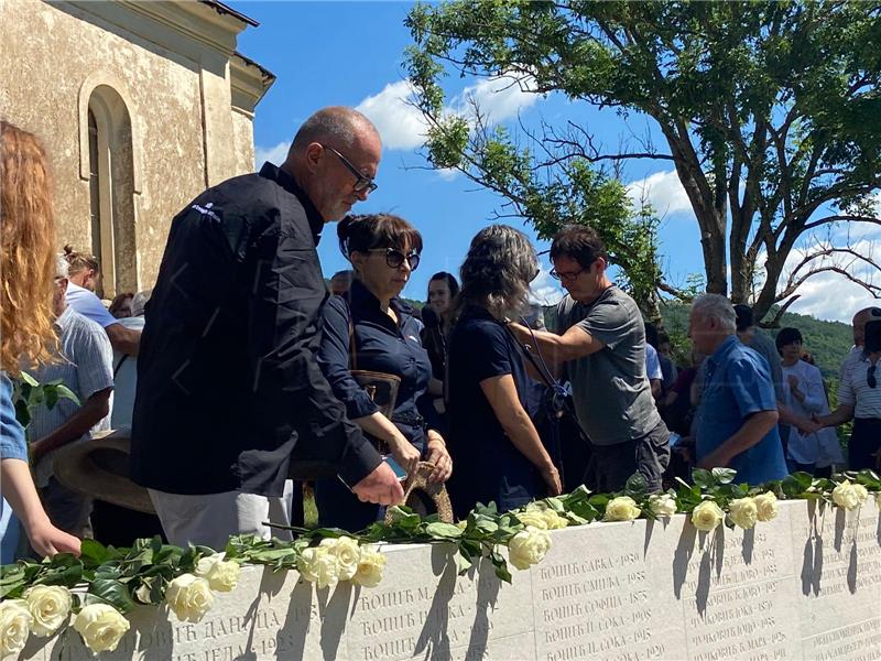 Donja Suvaja: Otvoren spomenik posvećen žrtvama ustaškog zločina