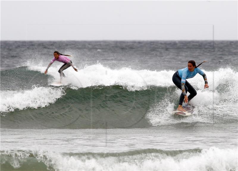 SPAIN SURFING