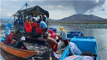 Niz kratkih erupcija filipinskog vulkana Taal 