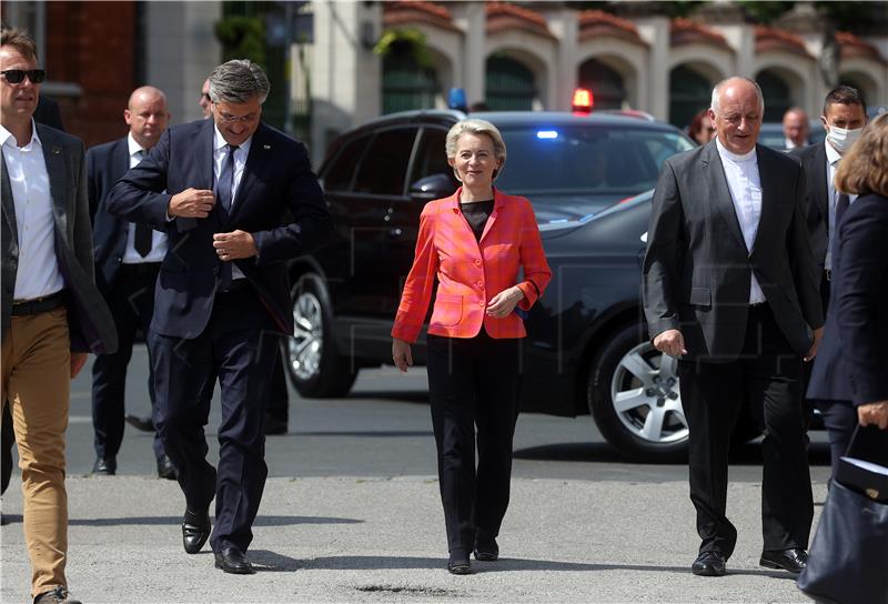 Ursula von der Leyen i Plenković posjetili zagrebačku katedralu