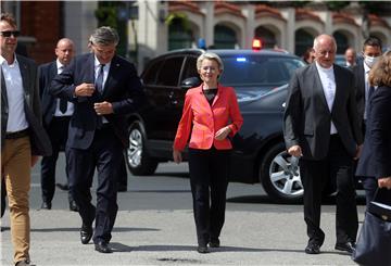 Ursula von der Leyen i Plenković posjetili zagrebačku katedralu