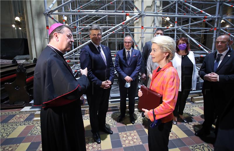 Ursula von der Leyen i Plenković posjetili zagrebačku katedralu