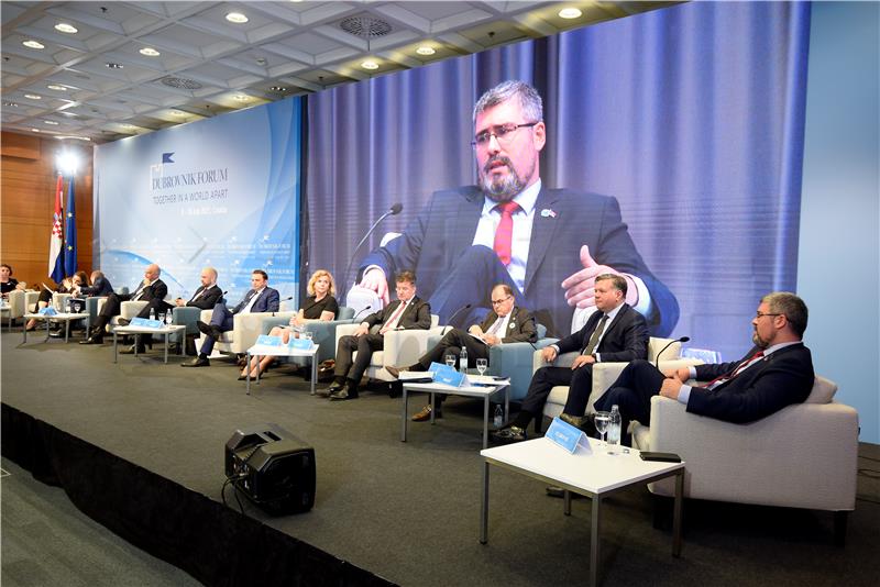 Dubrovnik Forum: EU enlargement process needs predictability and credibility