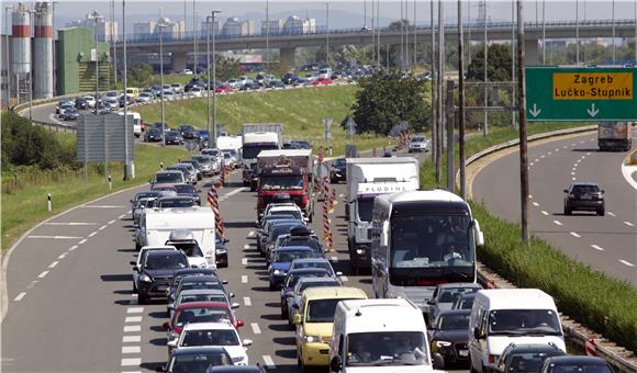 Proteklog vikenda 29 posto više vozila i 36 veća zarada na hrvatskim autocestama