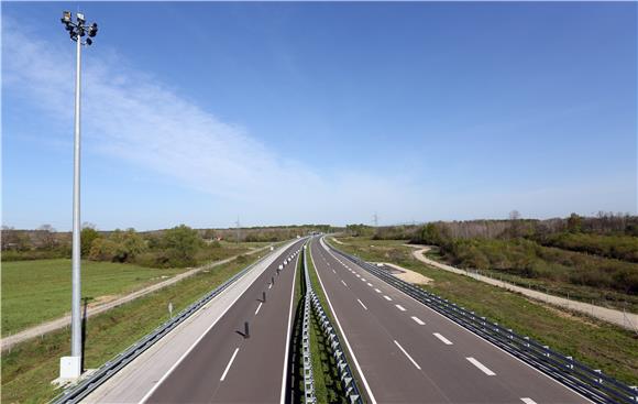 Nine bids for construction of Lekenik - Sisak junction section