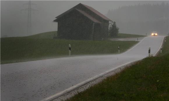 Oluje u Bavarskoj poplavile ulice i podrume 